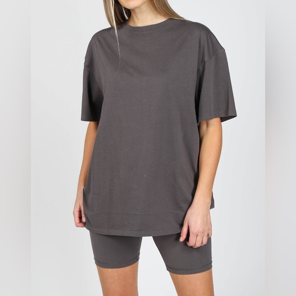 Brunette The Label Tops - NWT Brunette the Label PTP approx 22 Brunette the label Oversized Boxy Tee